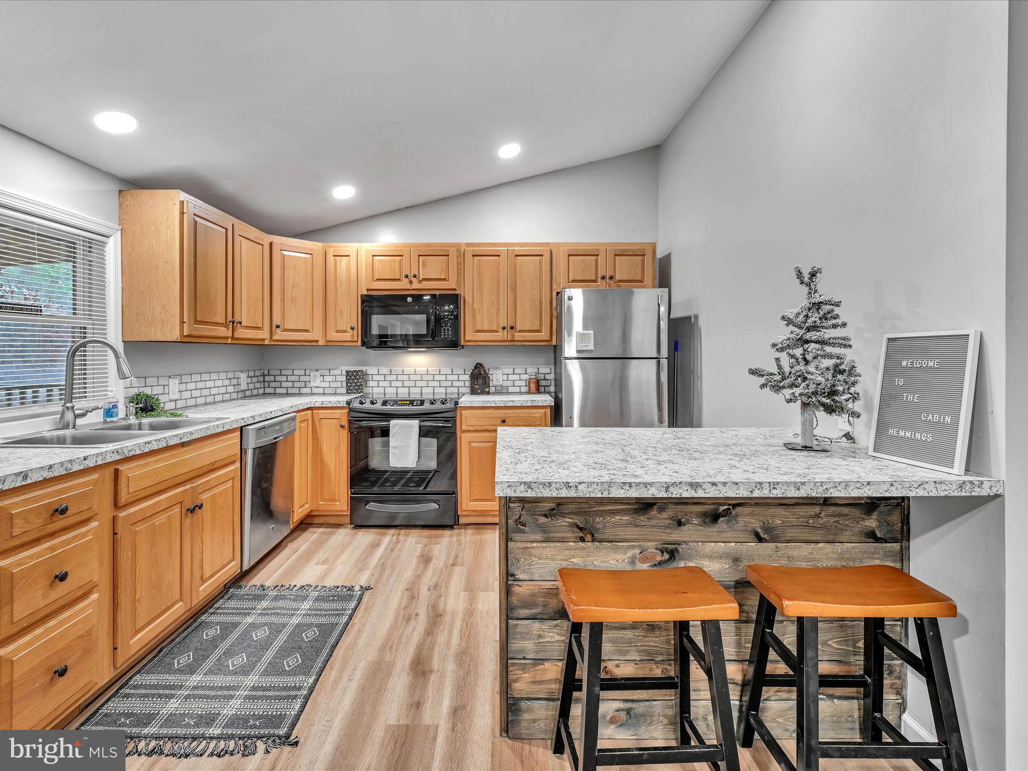 1271 SHEEPSKIN HOLLOW ROAD