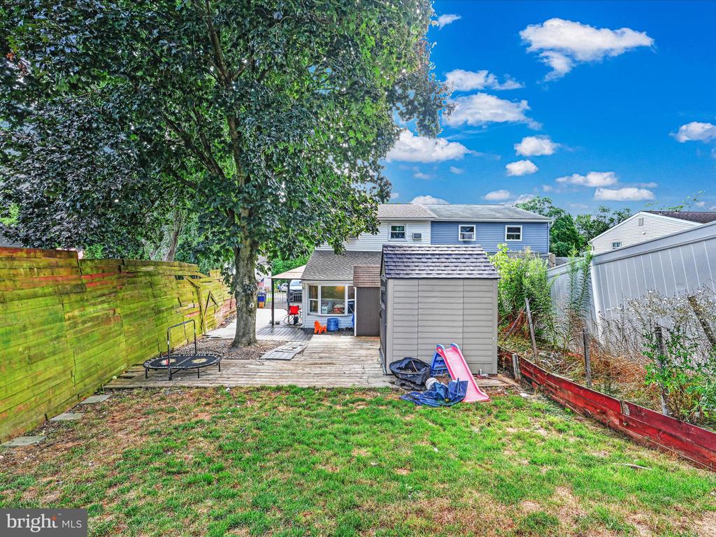 539 CREEKSIDE LANE
