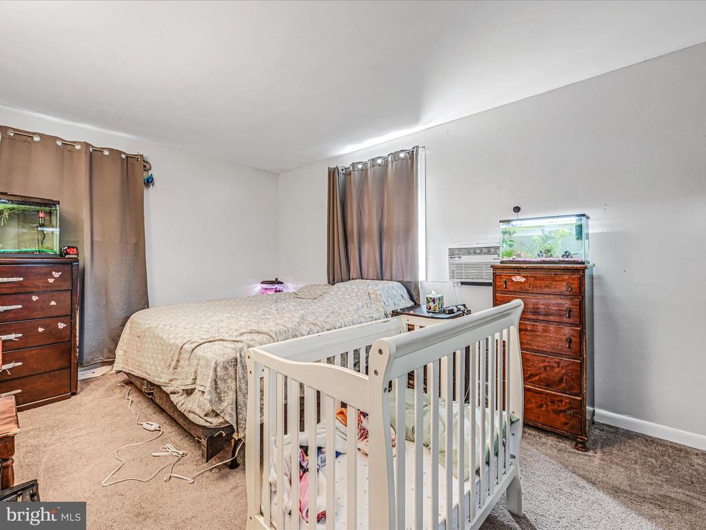 539 CREEKSIDE LANE