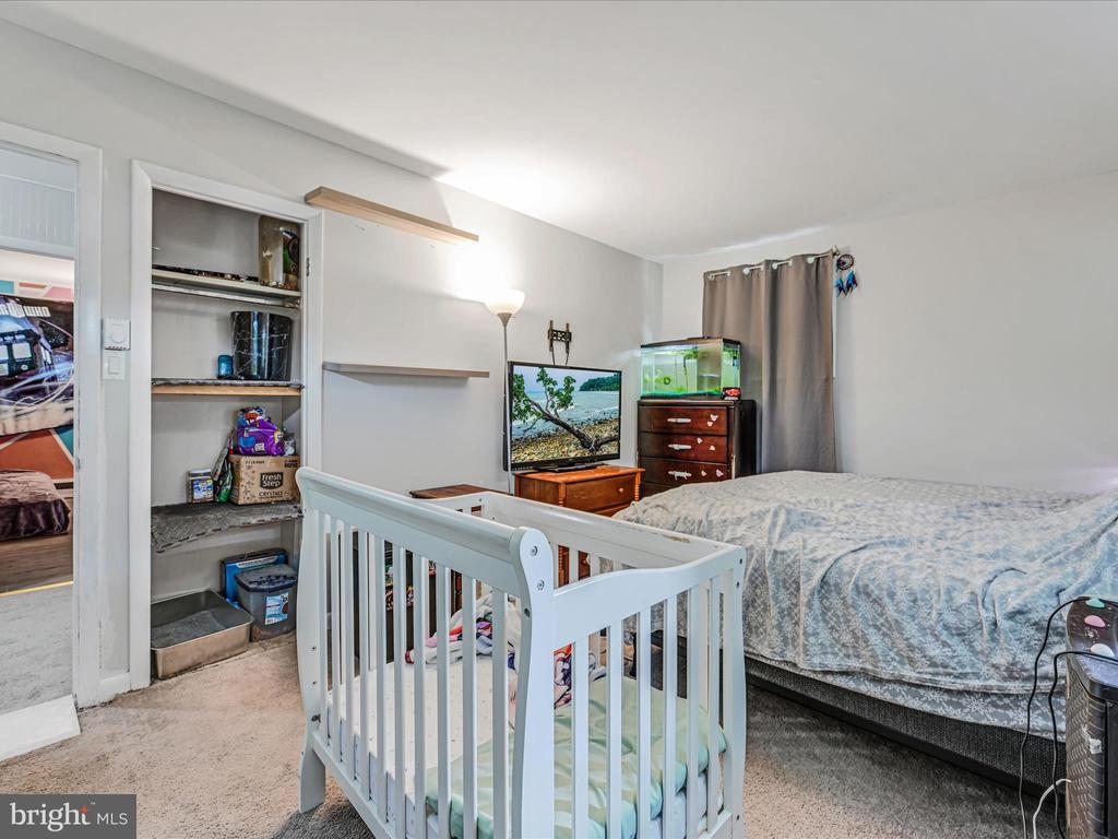 539 CREEKSIDE LANE