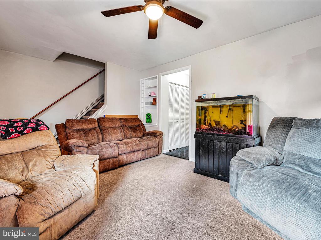 539 CREEKSIDE LANE