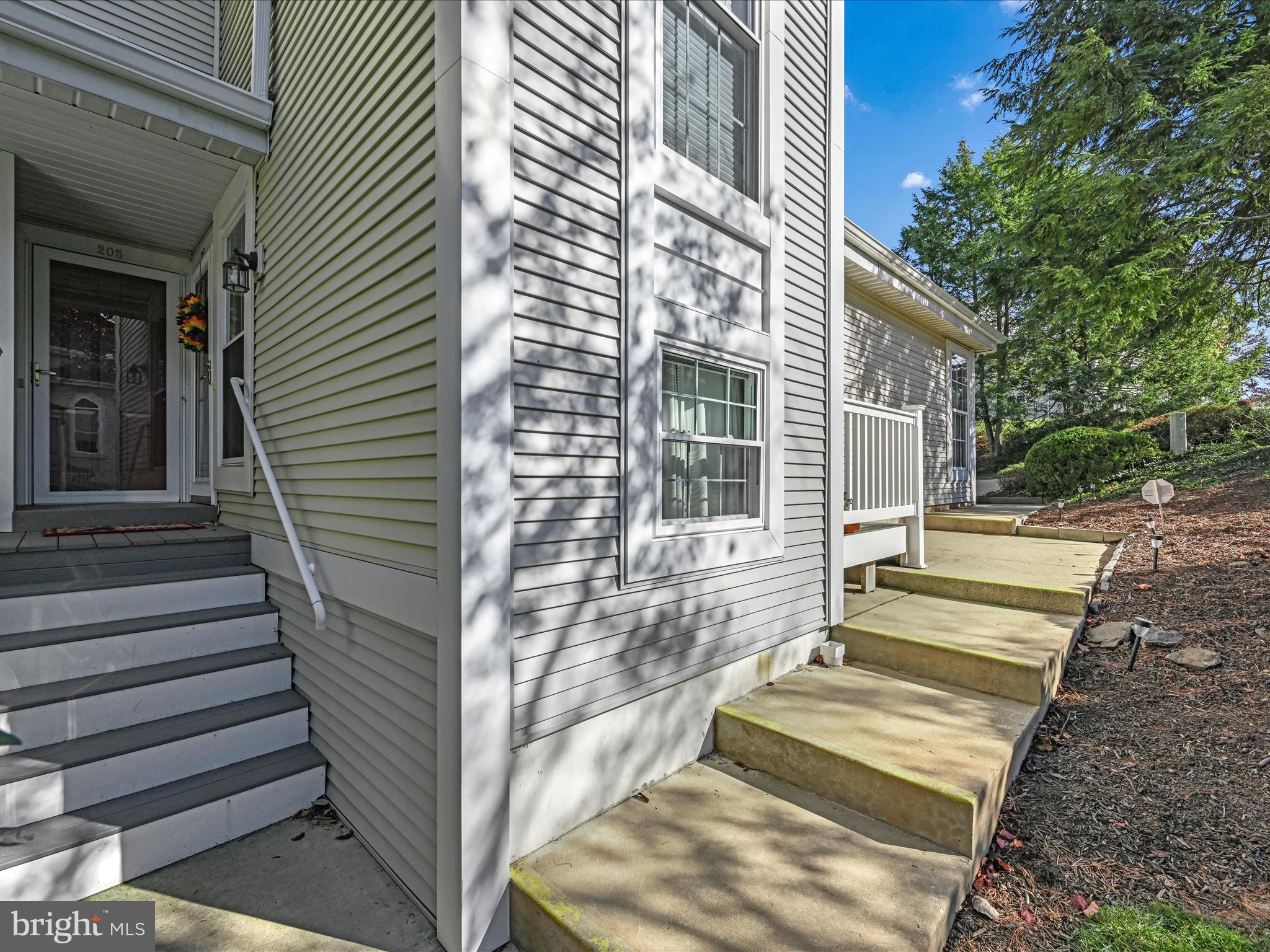 205 COUNTRY PLACE DRIVE