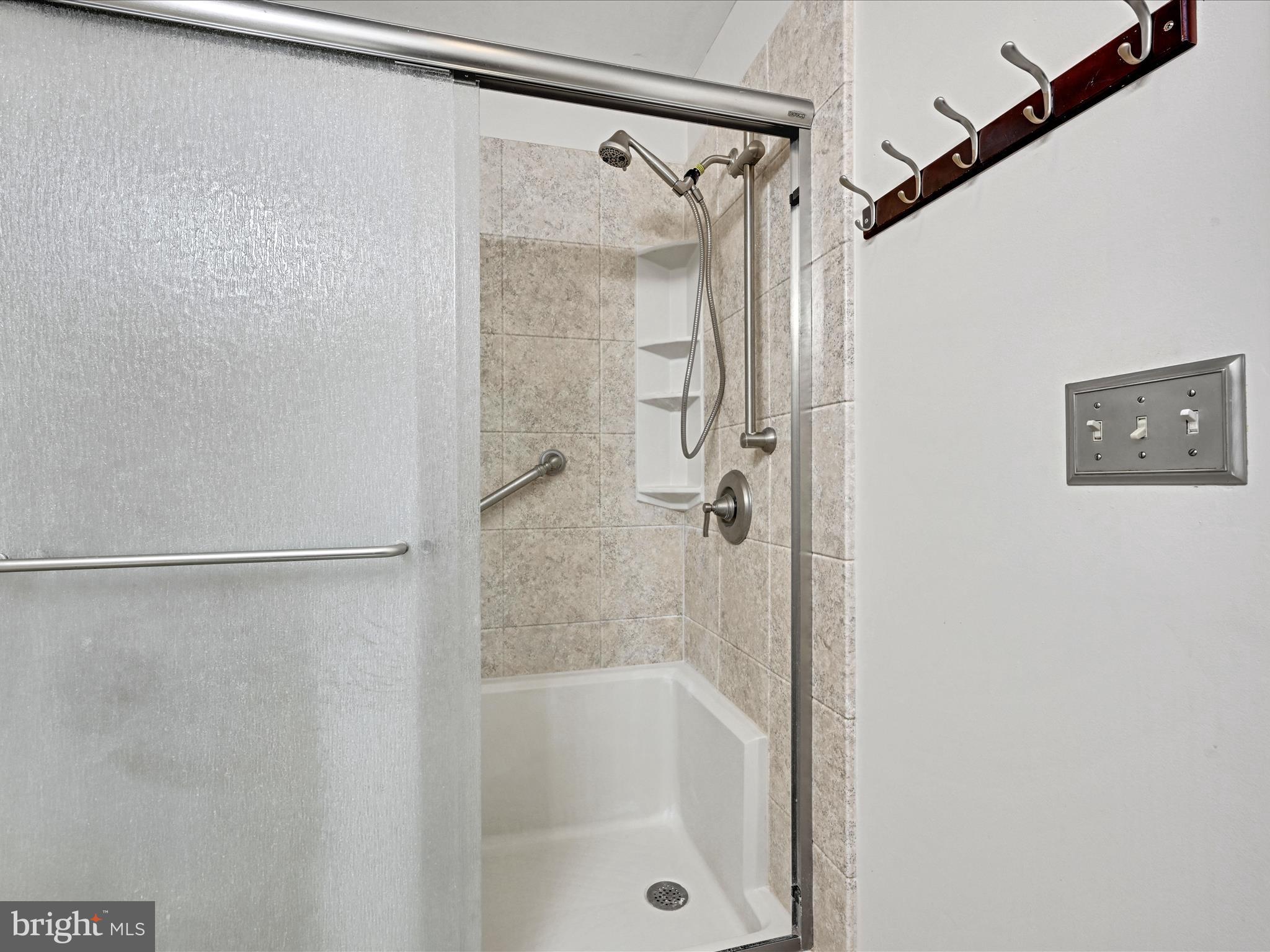 205 COUNTRY PLACE DRIVE