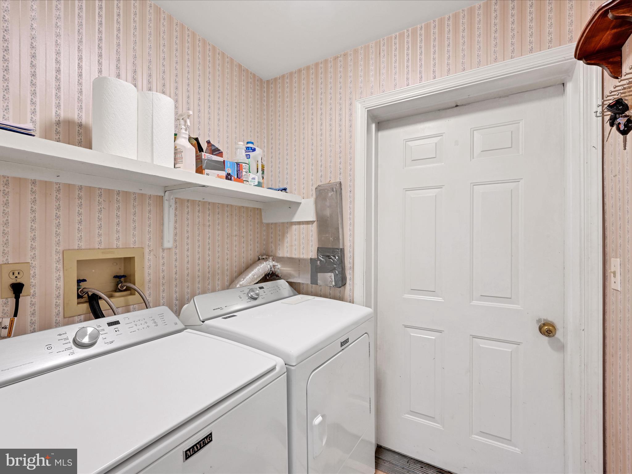 205 COUNTRY PLACE DRIVE