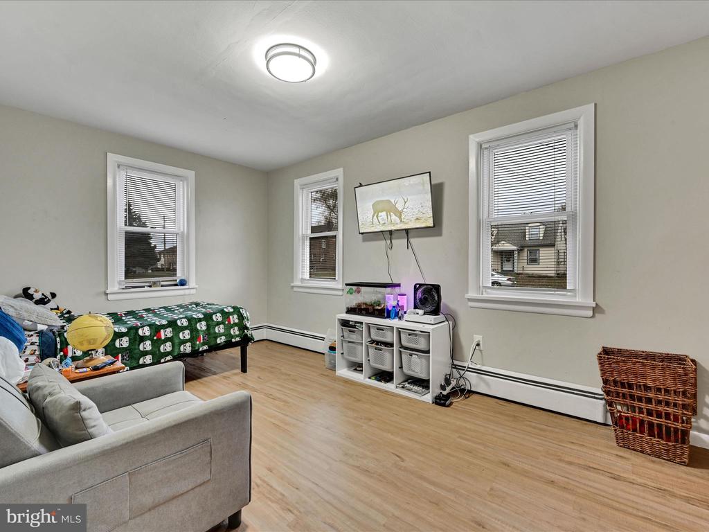 316 S RAILROAD AVENUE