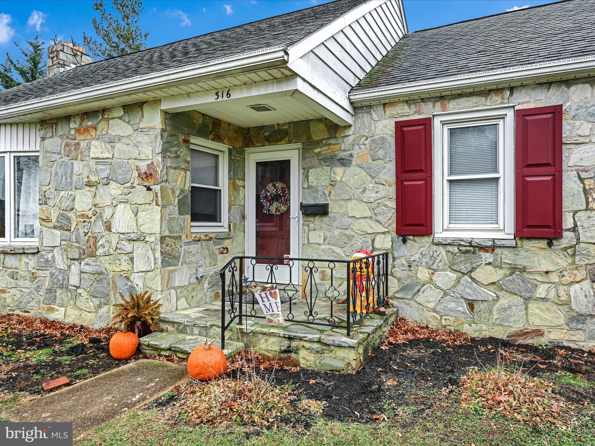 316 S RAILROAD AVENUE