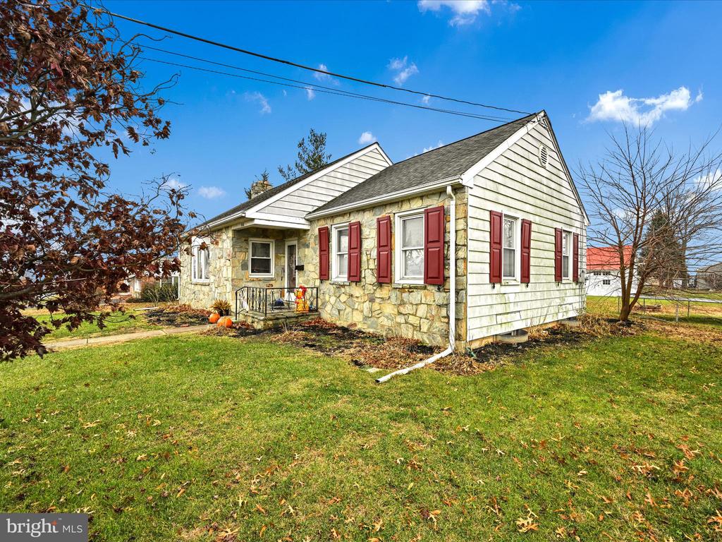 316 S RAILROAD AVENUE