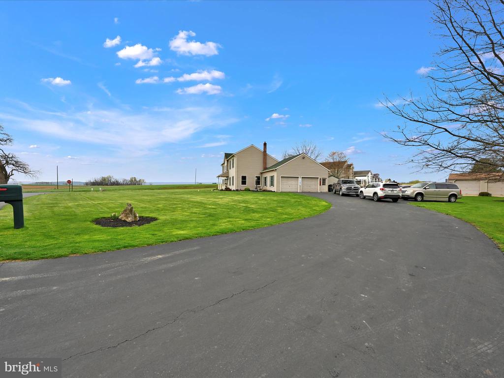 1802 MANSION LANE