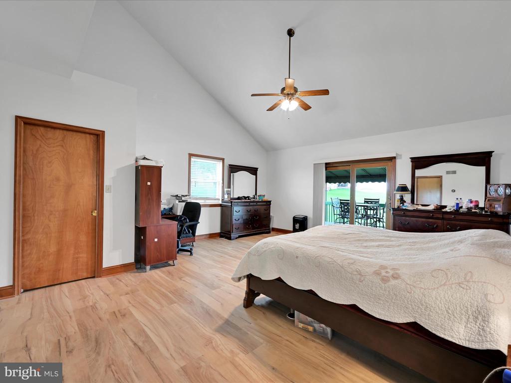 1802 MANSION LANE