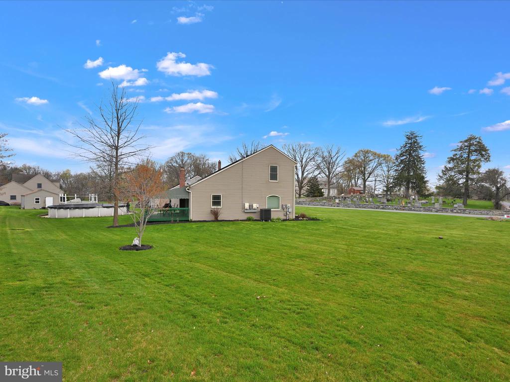 1802 MANSION LANE