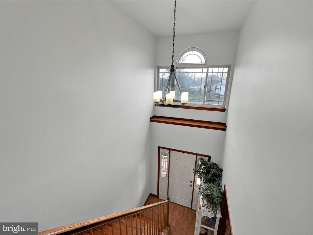 1802 MANSION LANE