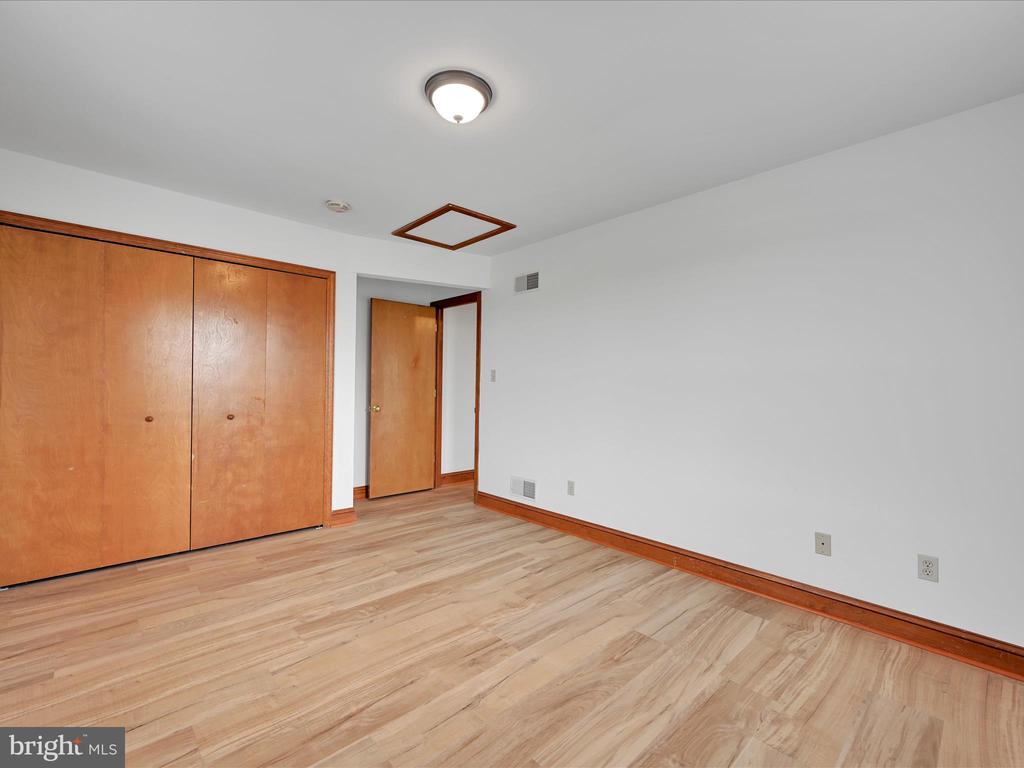 1802 MANSION LANE