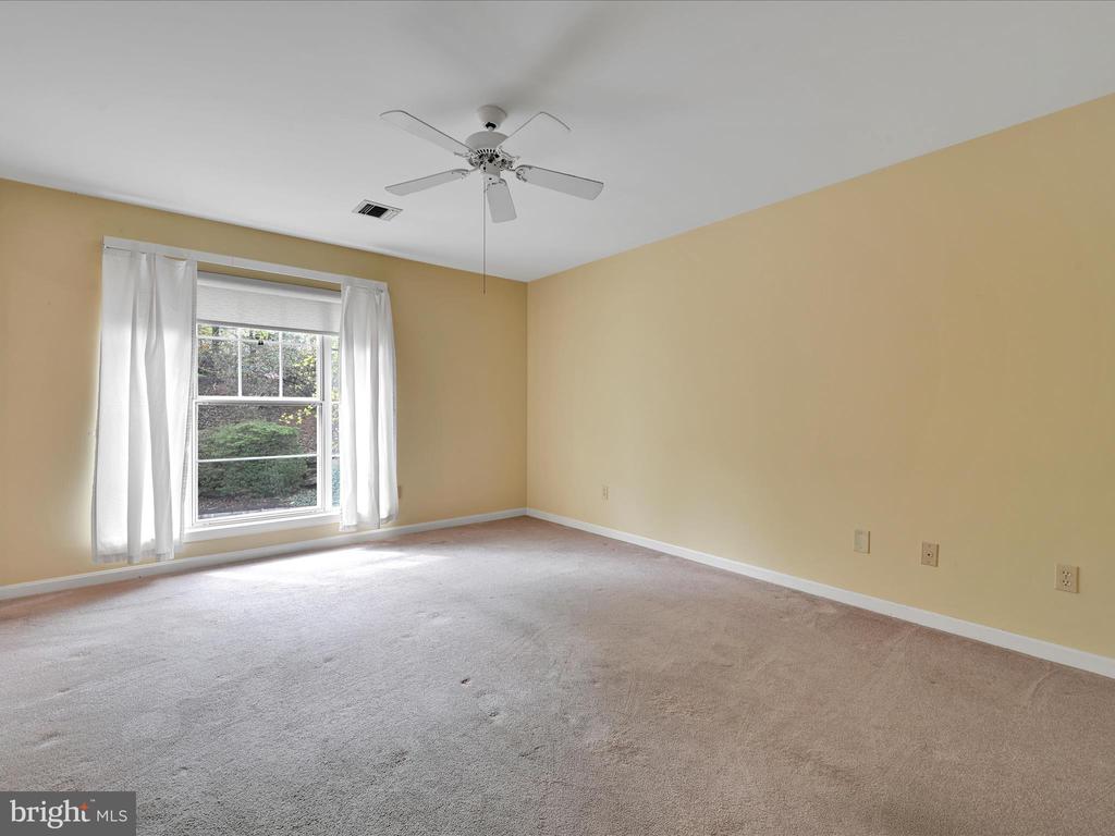 301 COUNTRY PLACE DRIVE