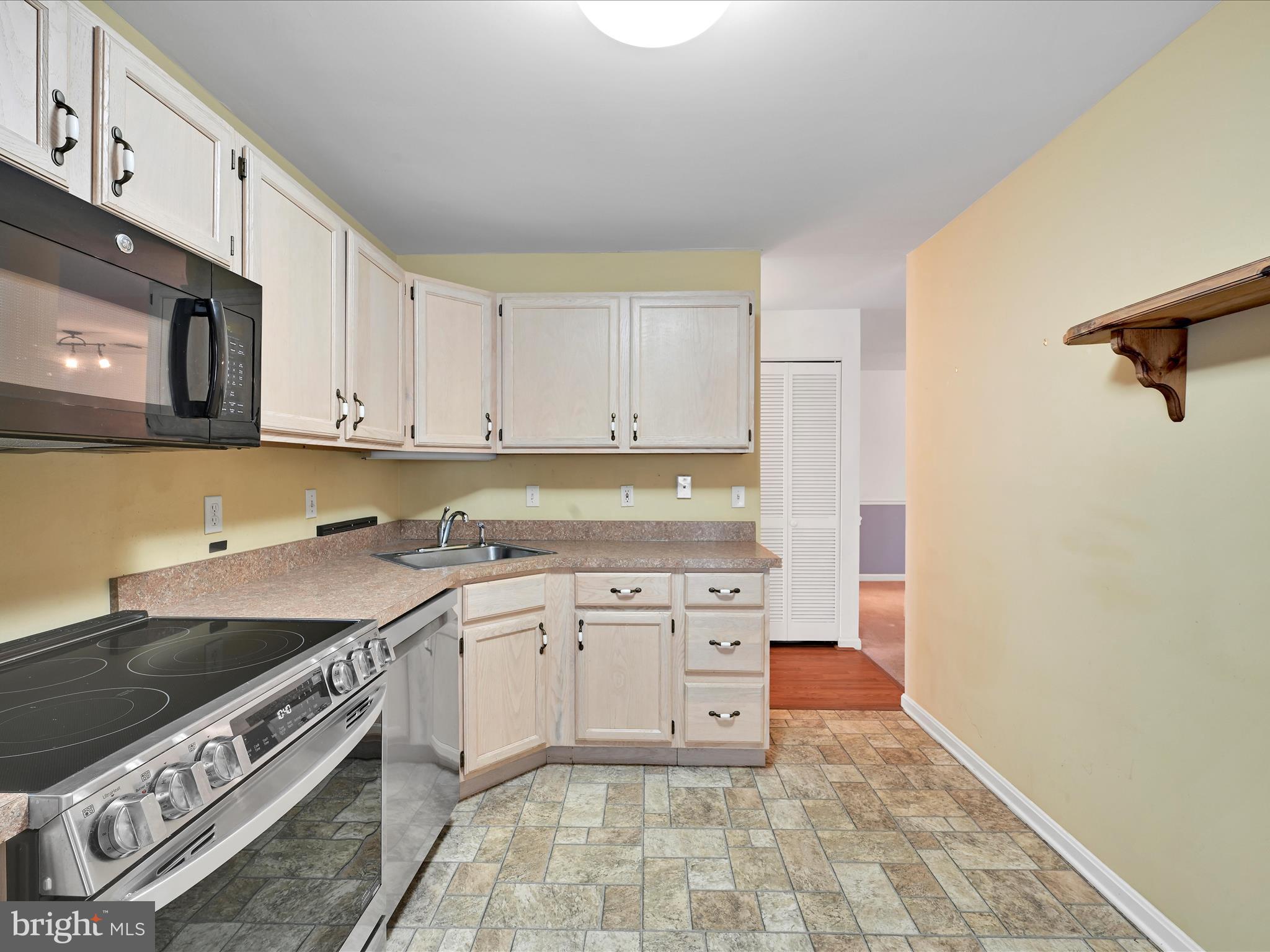 301 COUNTRY PLACE DRIVE