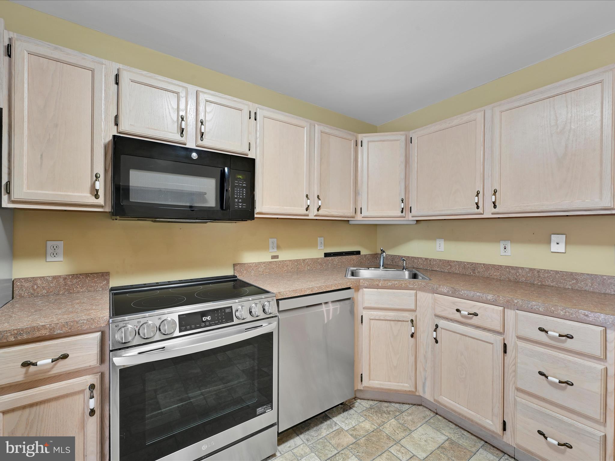 301 COUNTRY PLACE DRIVE