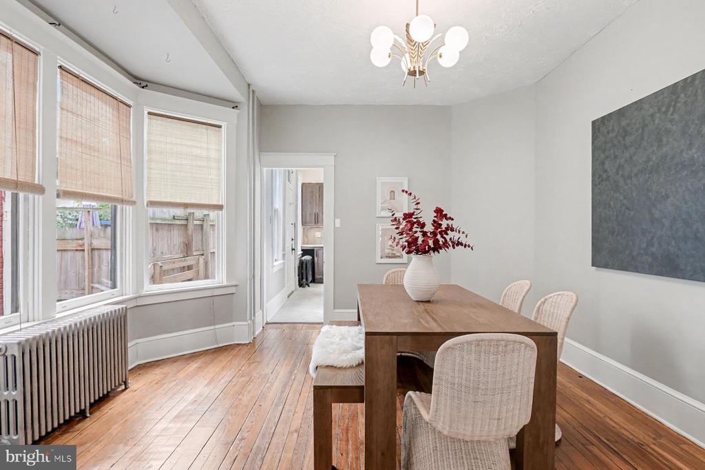 16 W LIBERTY STREET