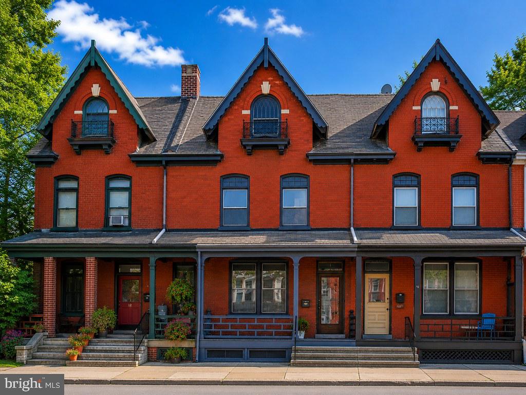 16 W LIBERTY STREET