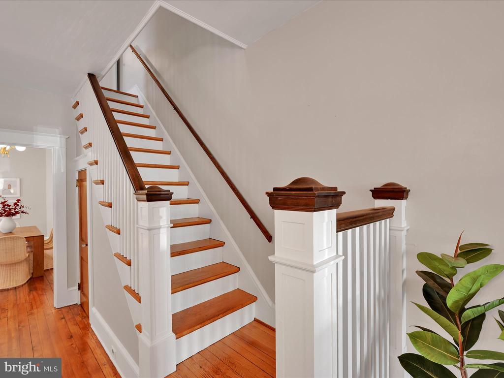 16 W LIBERTY STREET