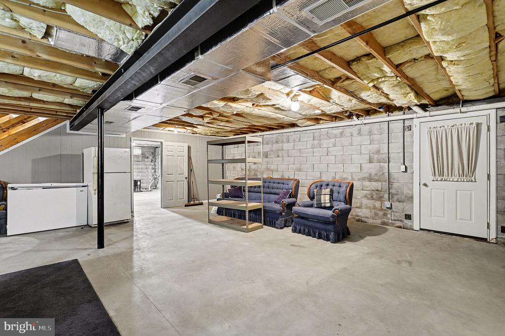 3954 LAUREL RUN