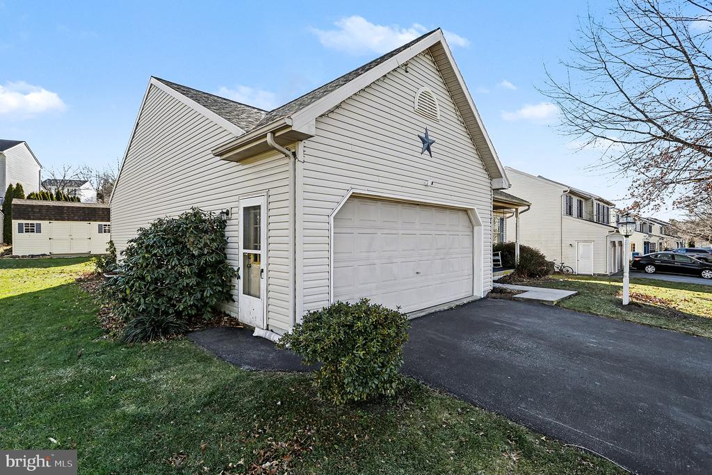 3954 LAUREL RUN