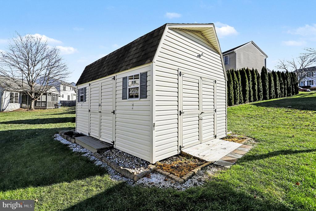 3954 LAUREL RUN