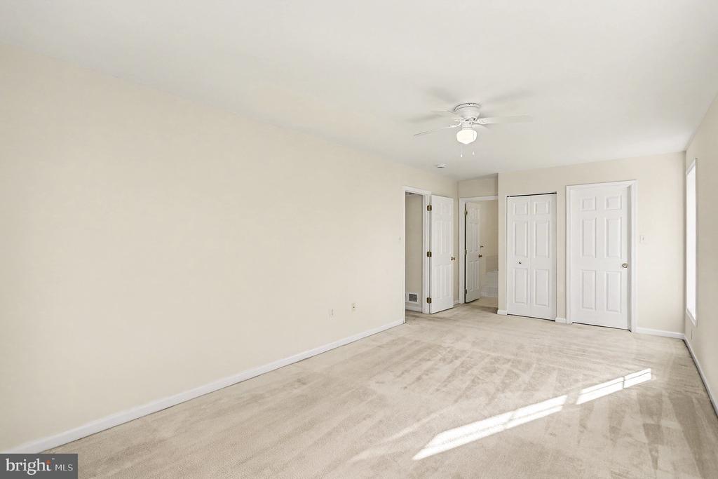 3954 LAUREL RUN