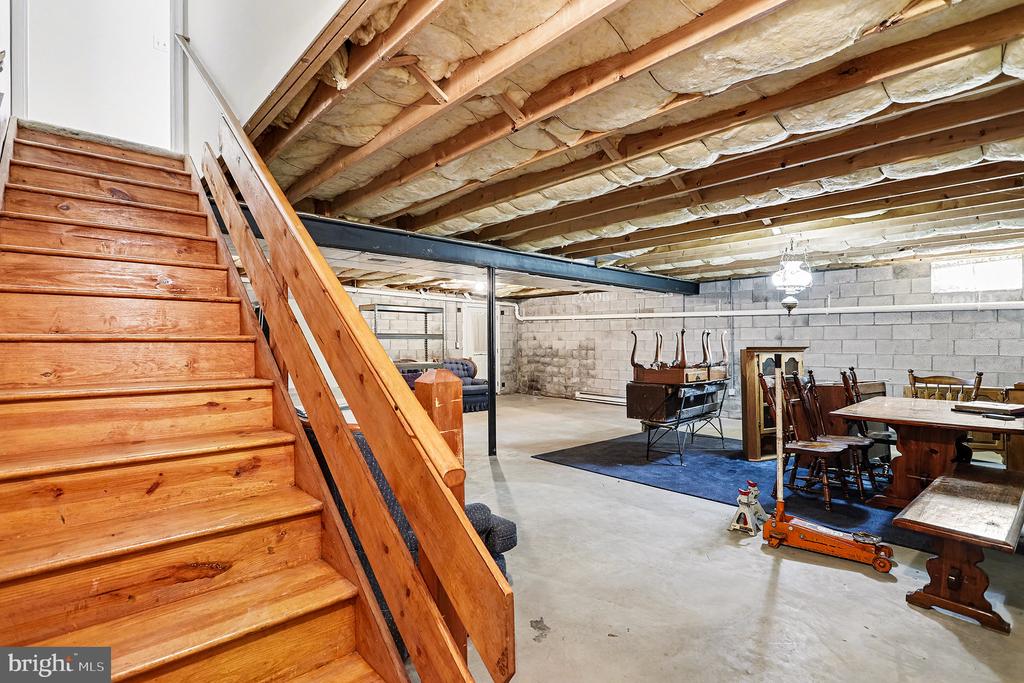 3954 LAUREL RUN