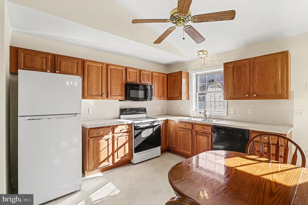 3954 LAUREL RUN