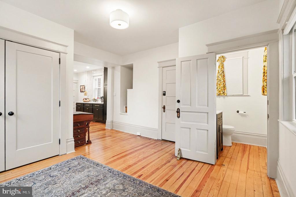 24 E ORANGE STREET