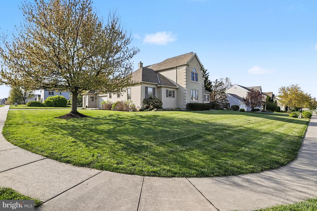527 FLORIN AVENUE
