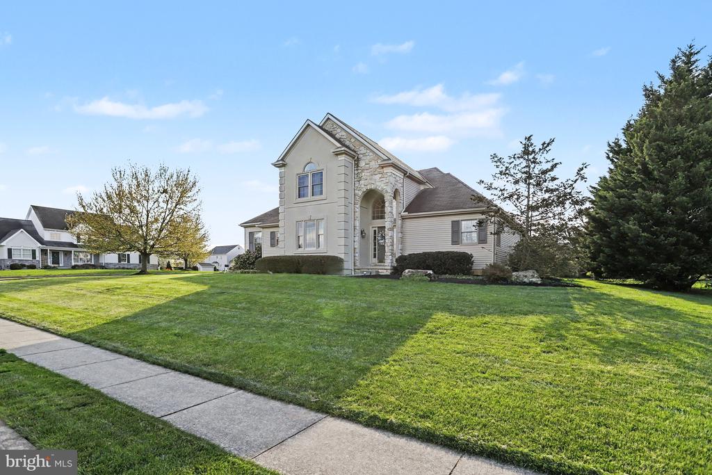 527 FLORIN AVENUE