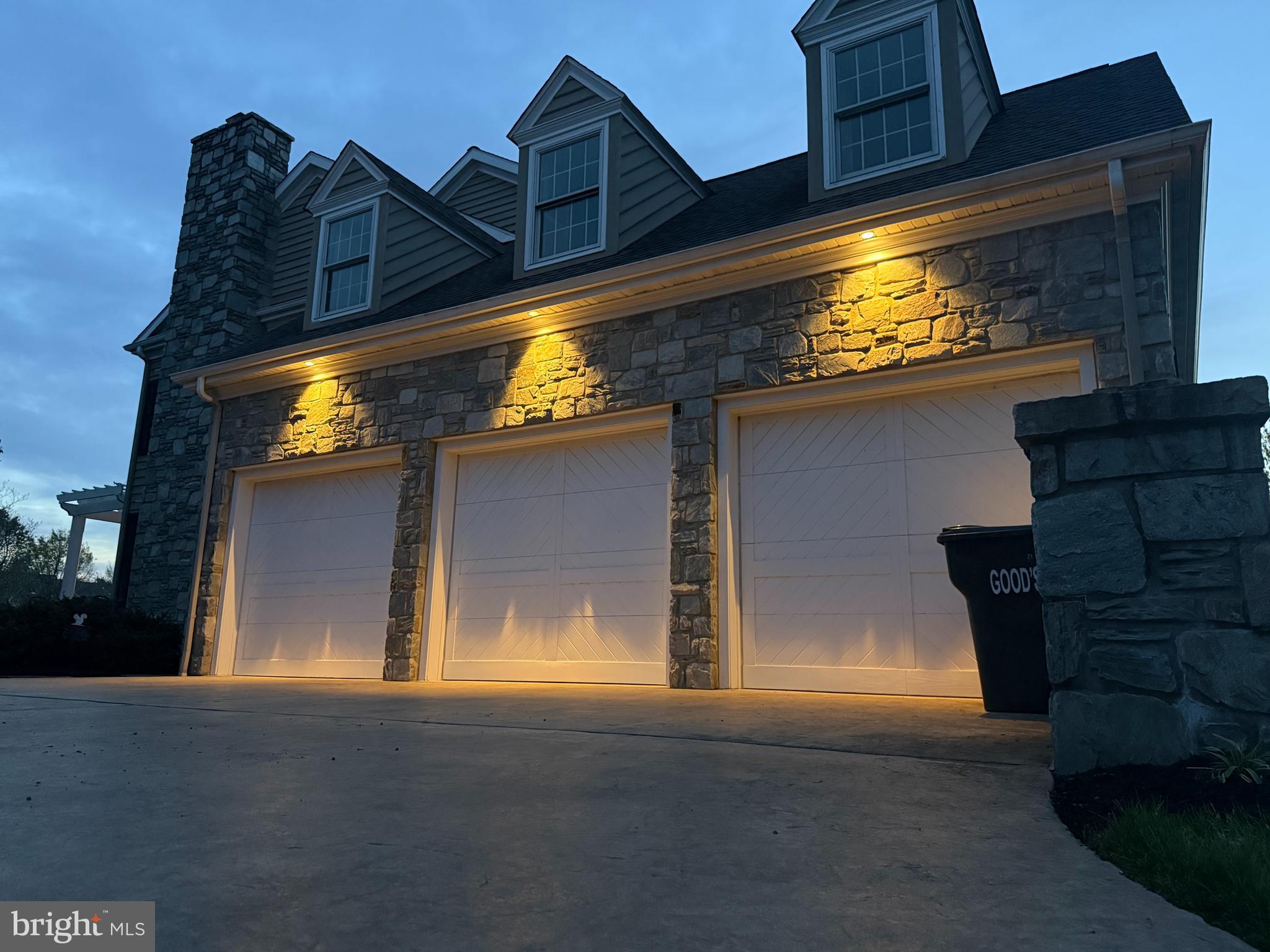 671 BENT CREEK DRIVE