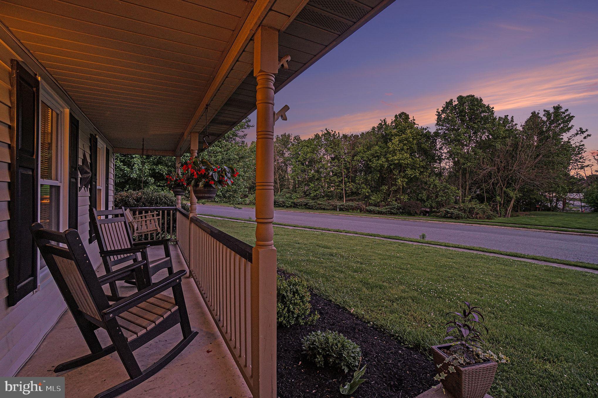 228 CLIFF LANE