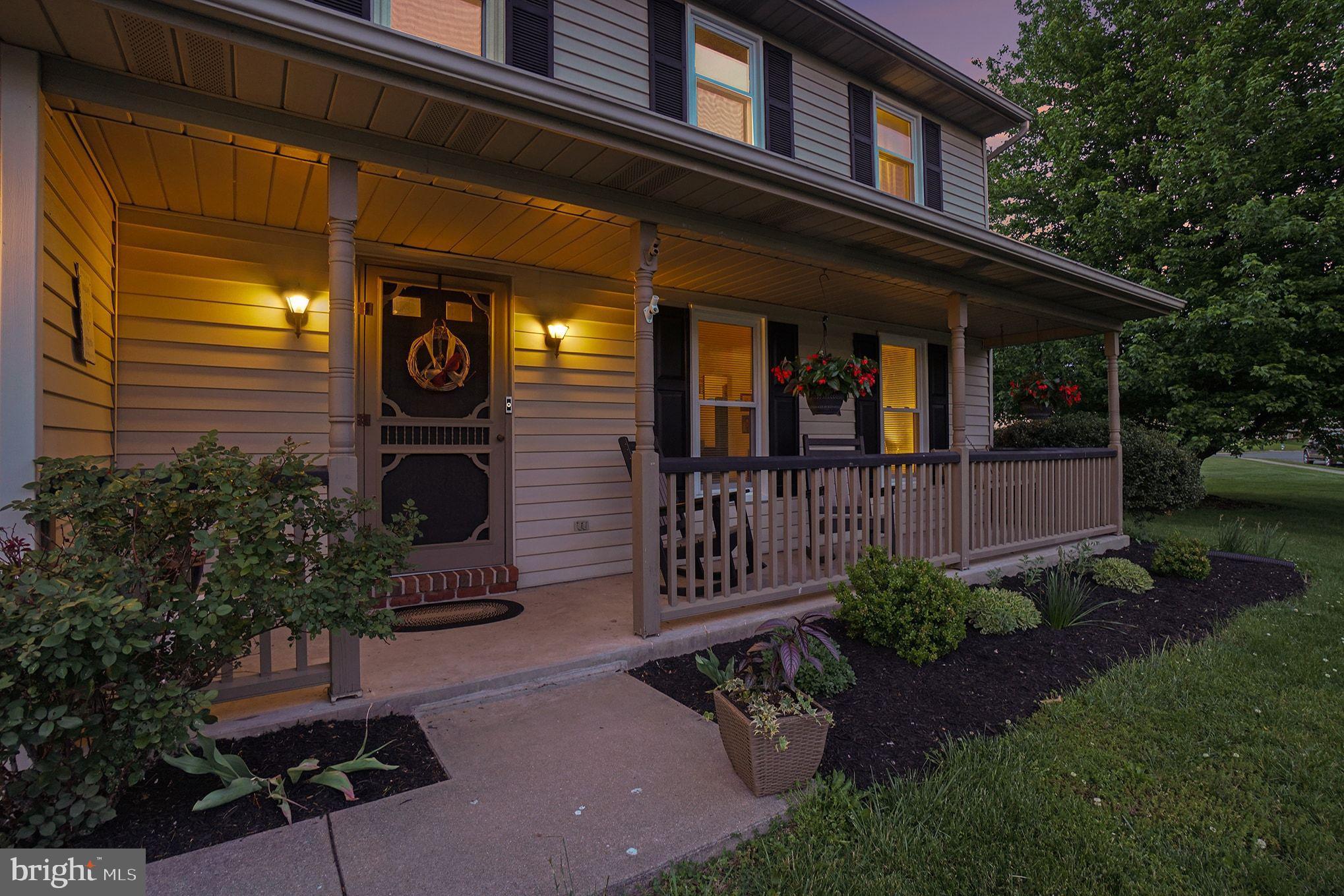 228 CLIFF LANE
