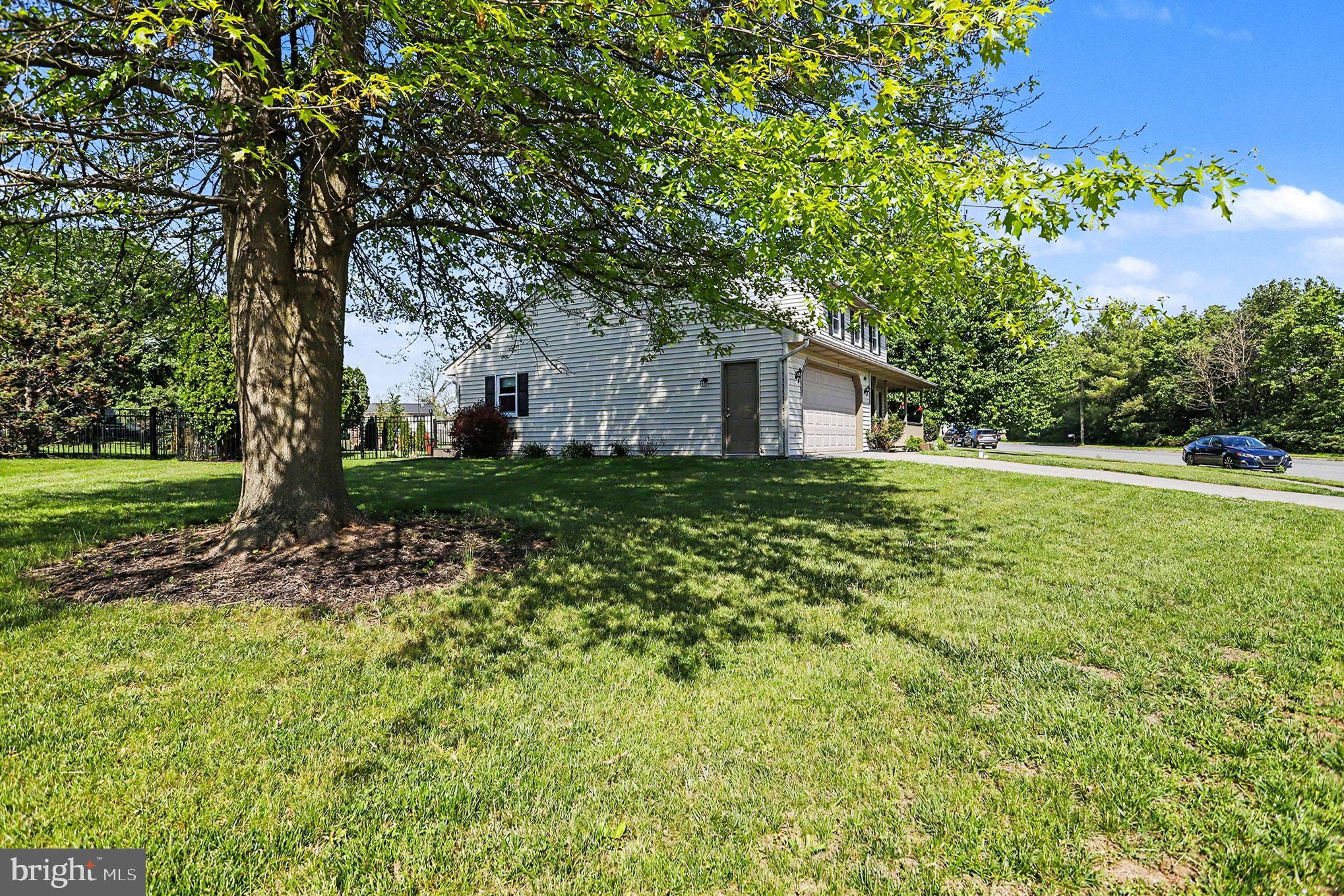 228 CLIFF LANE