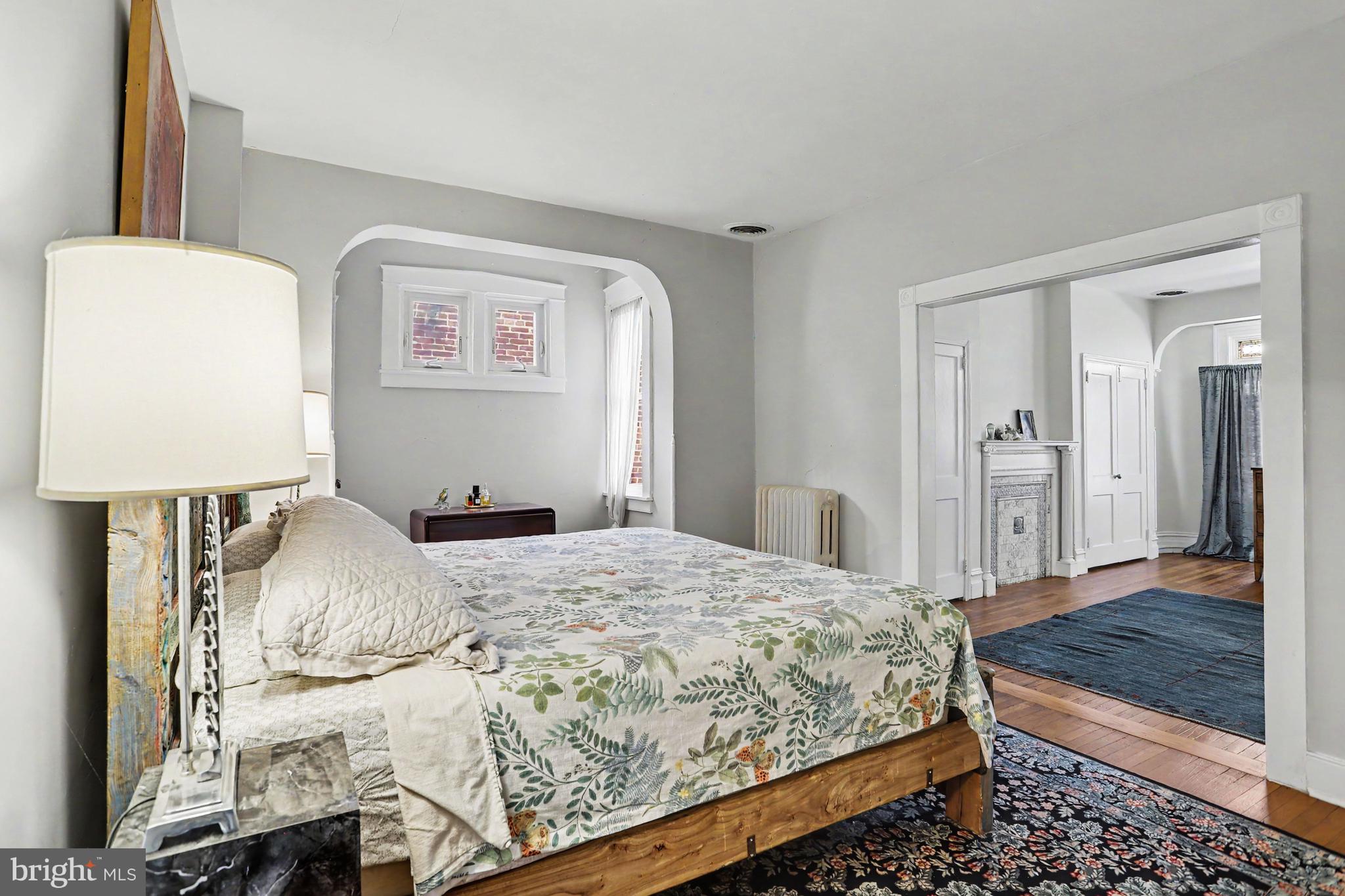425 N QUEEN STREET