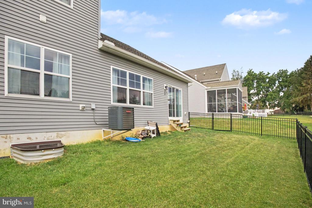 1223 HERSHEY LANE