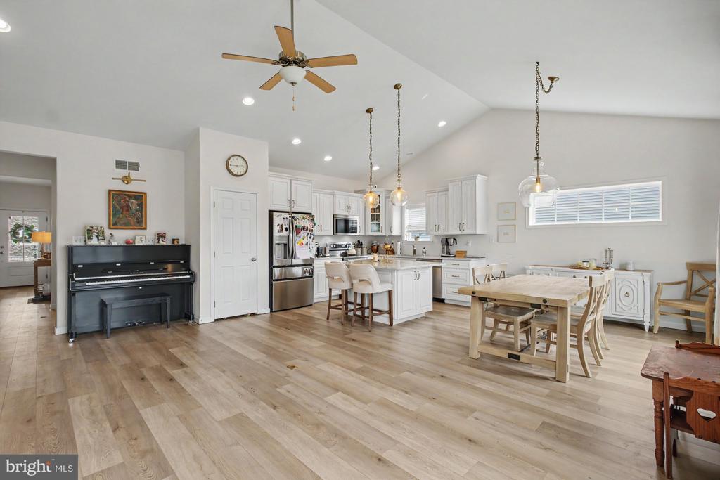 1223 HERSHEY LANE