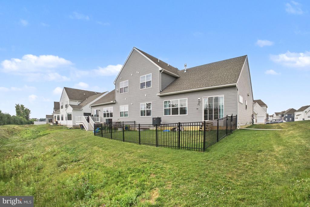 1223 HERSHEY LANE