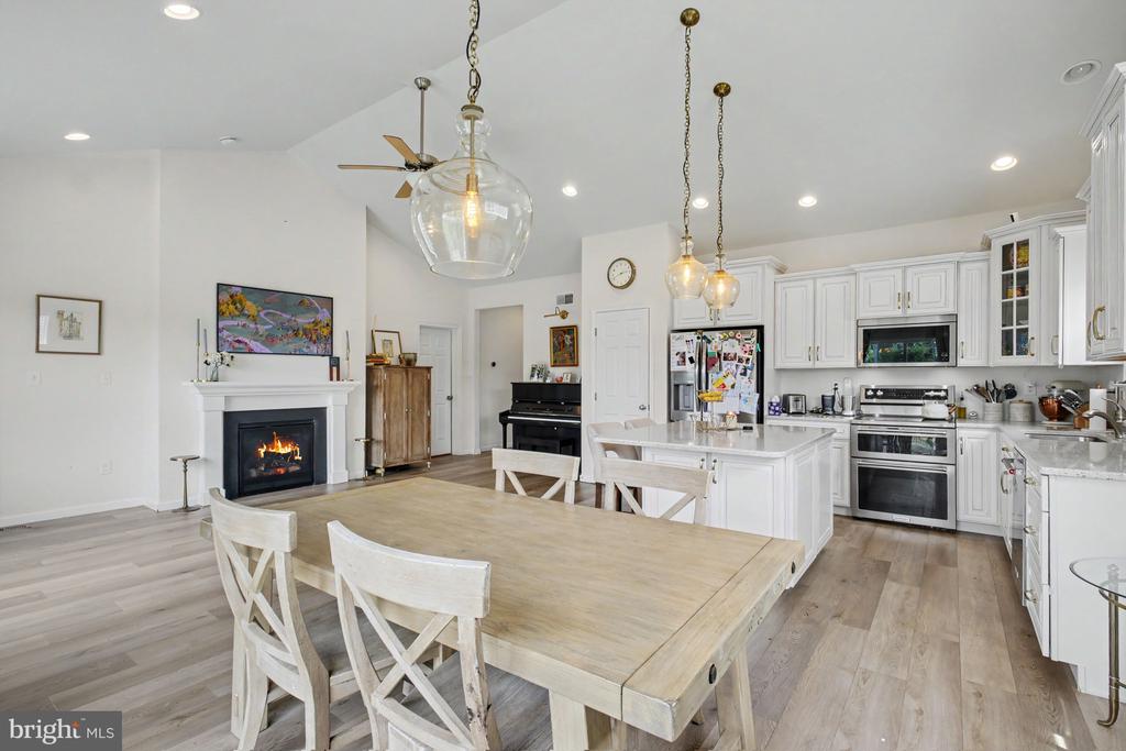 1223 HERSHEY LANE