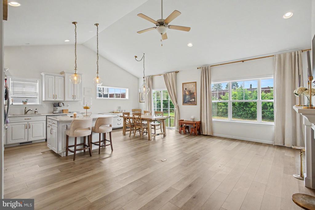 1223 HERSHEY LANE