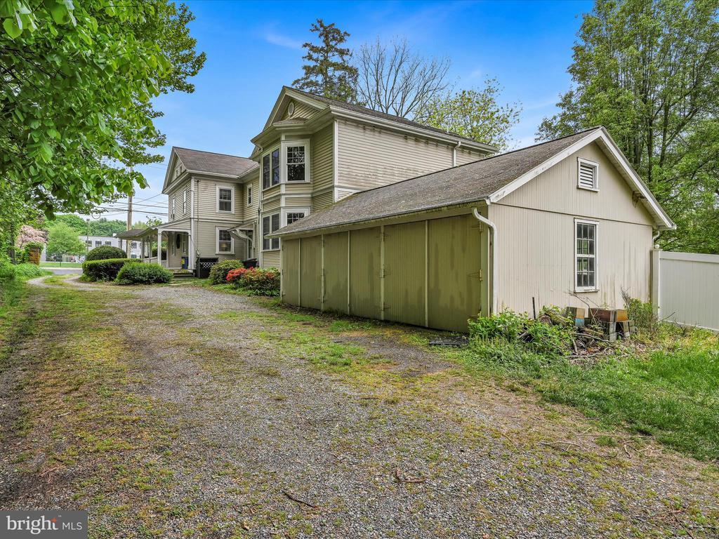 25 FREEMAN DRIVE