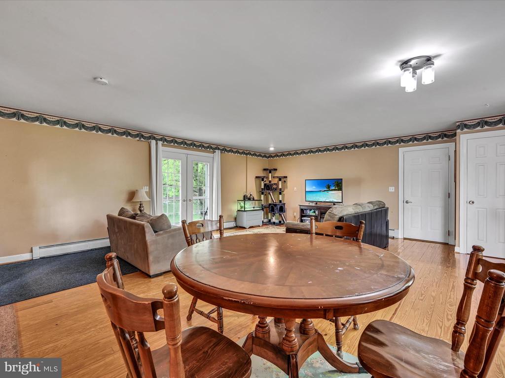 25 FREEMAN DRIVE