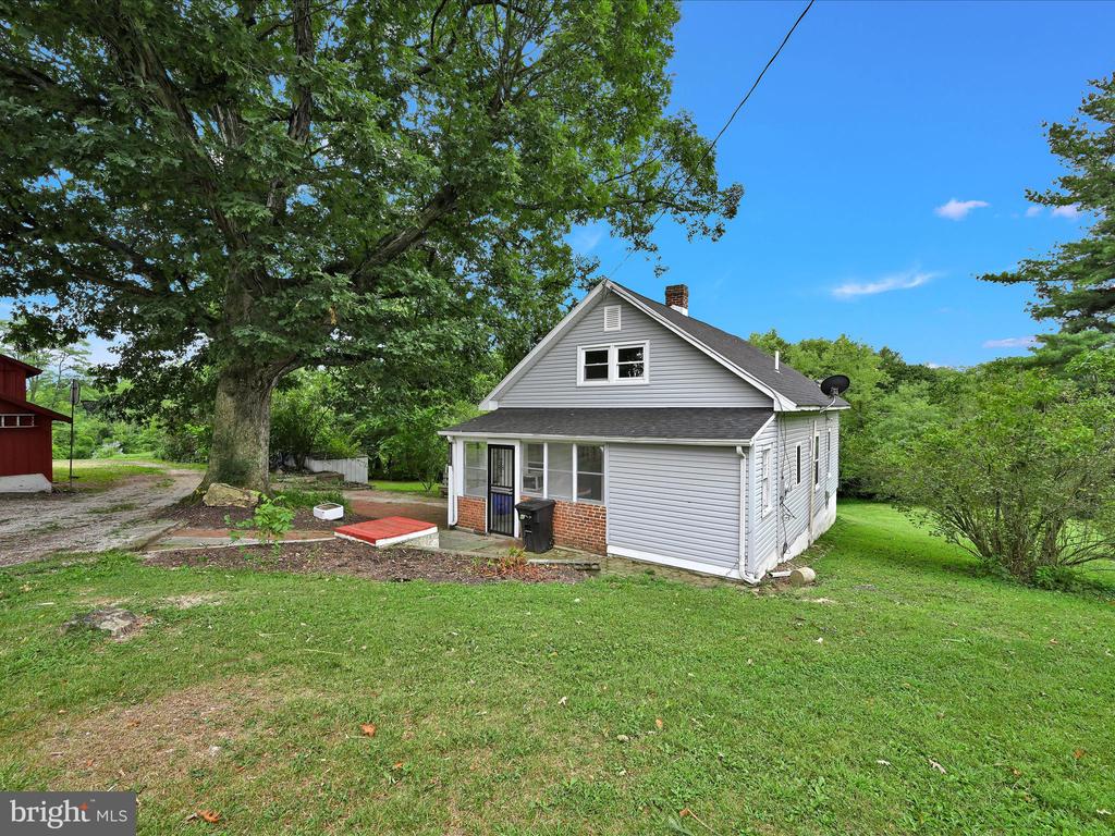 3304 GRANDVIEW ROAD