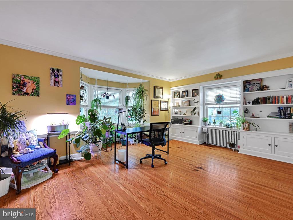 341 CRESTON ROAD