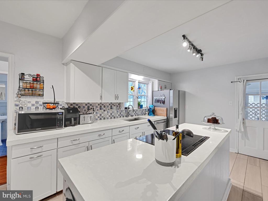 341 CRESTON ROAD
