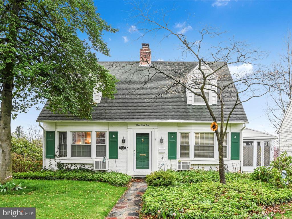 341 CRESTON ROAD