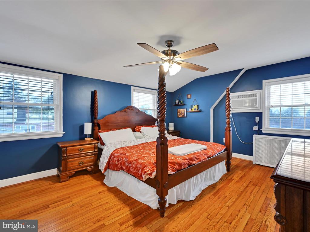 341 CRESTON ROAD