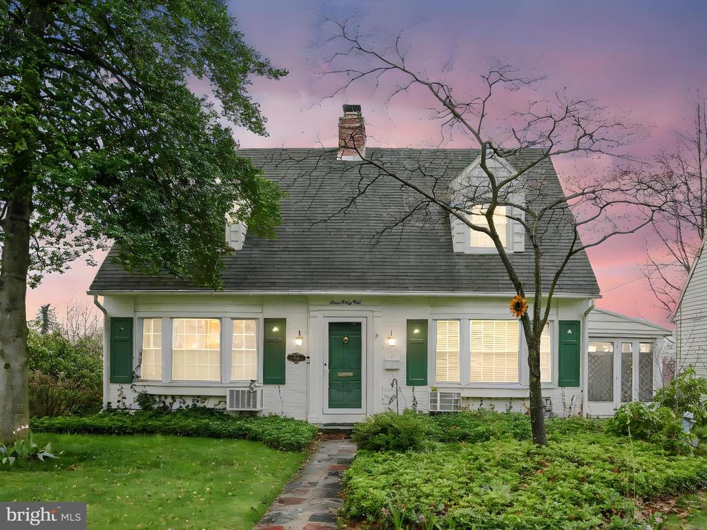 341 CRESTON ROAD