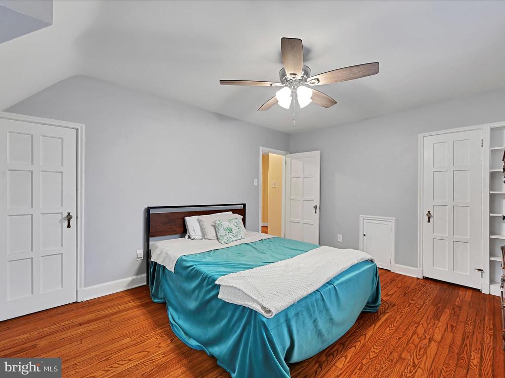341 CRESTON ROAD